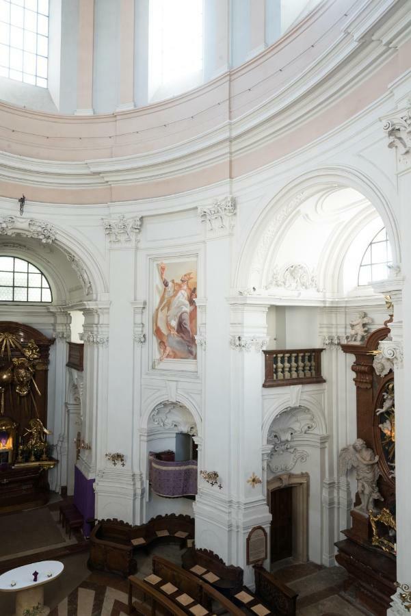 Gastehaus Im Priesterseminar Salzburg Exterior photo